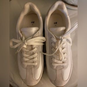 Zara, off white sneakers, size 8, rubber sole, very good condition